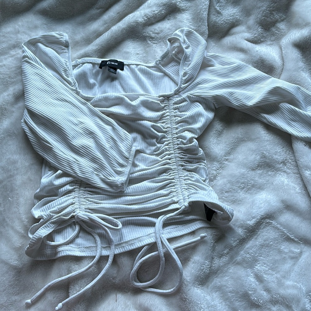 White scrunch top